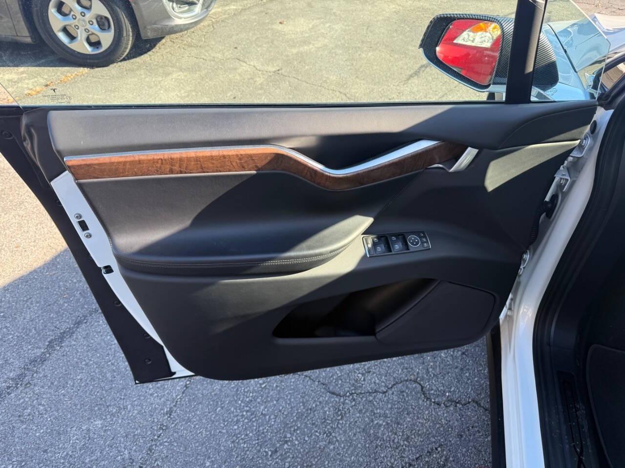 Tesla Model X 90D 2017