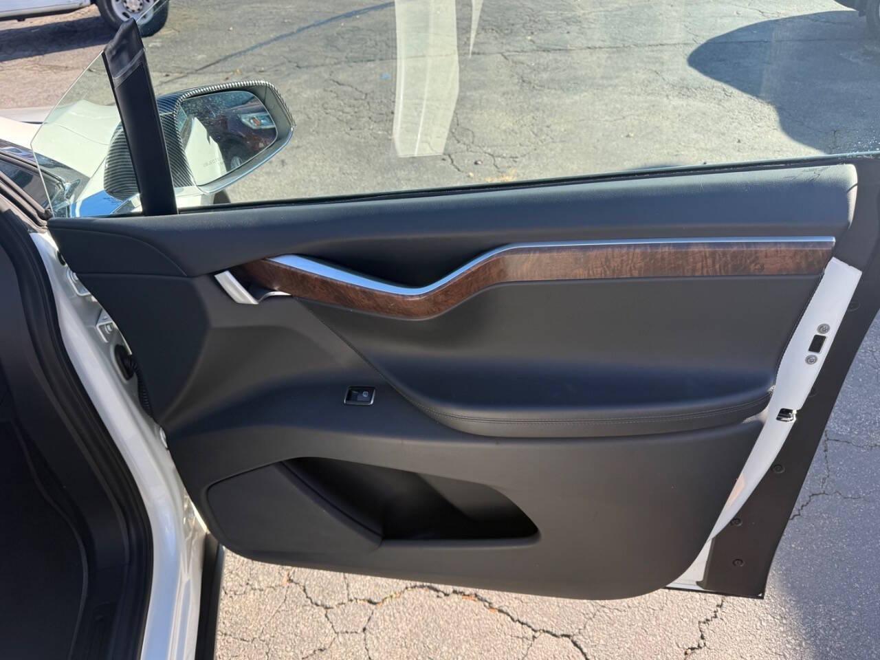 Tesla Model X 90D 2017