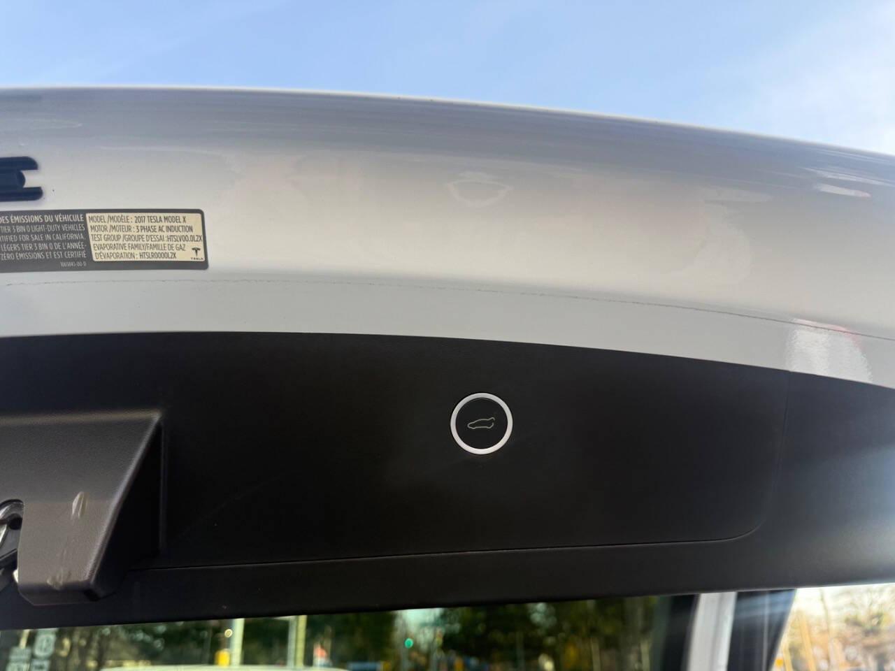 Tesla Model X 90D 2017