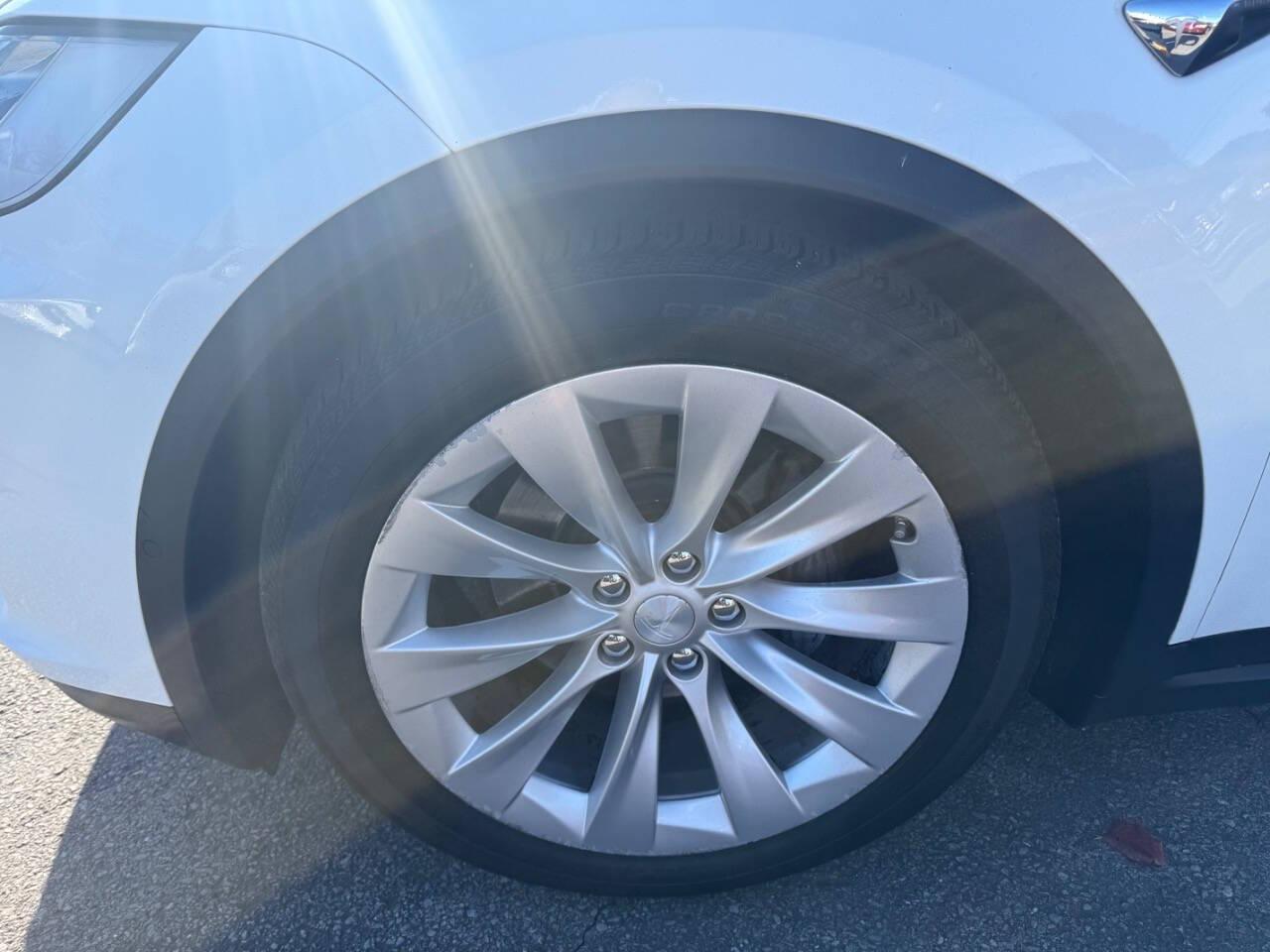 Tesla Model X 90D 2017