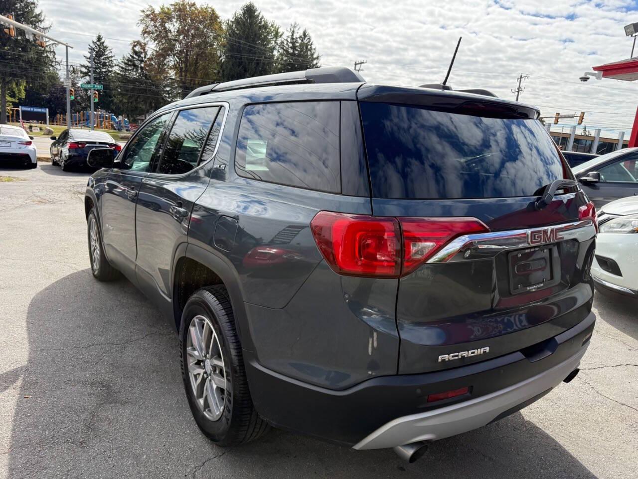 GMC Acadia SLE-2 FWD 2019