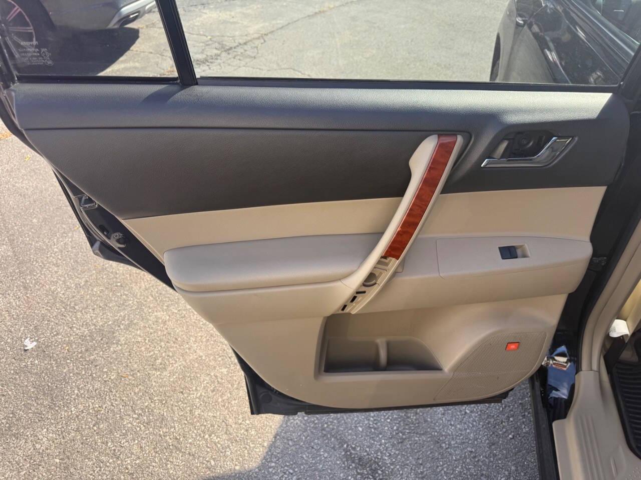 Toyota Highlander Limited 4WD 2008