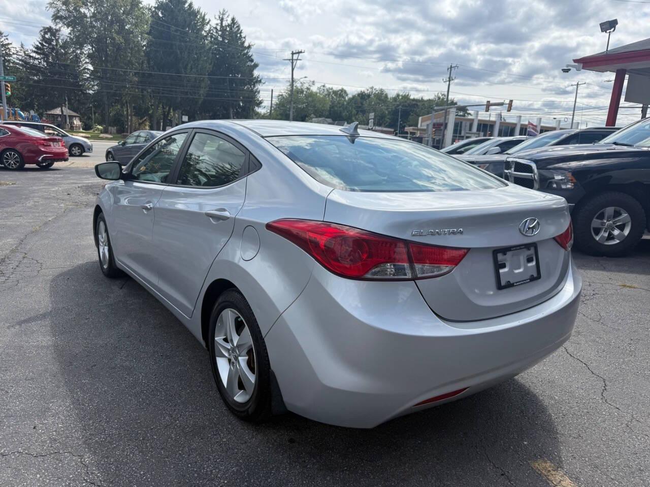 Hyundai Elantra Limited 2013