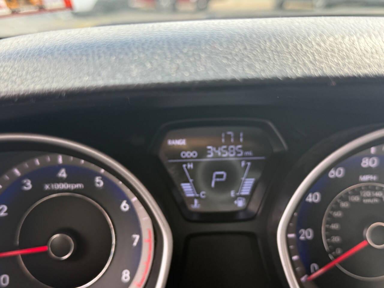 Hyundai Elantra Limited 2013