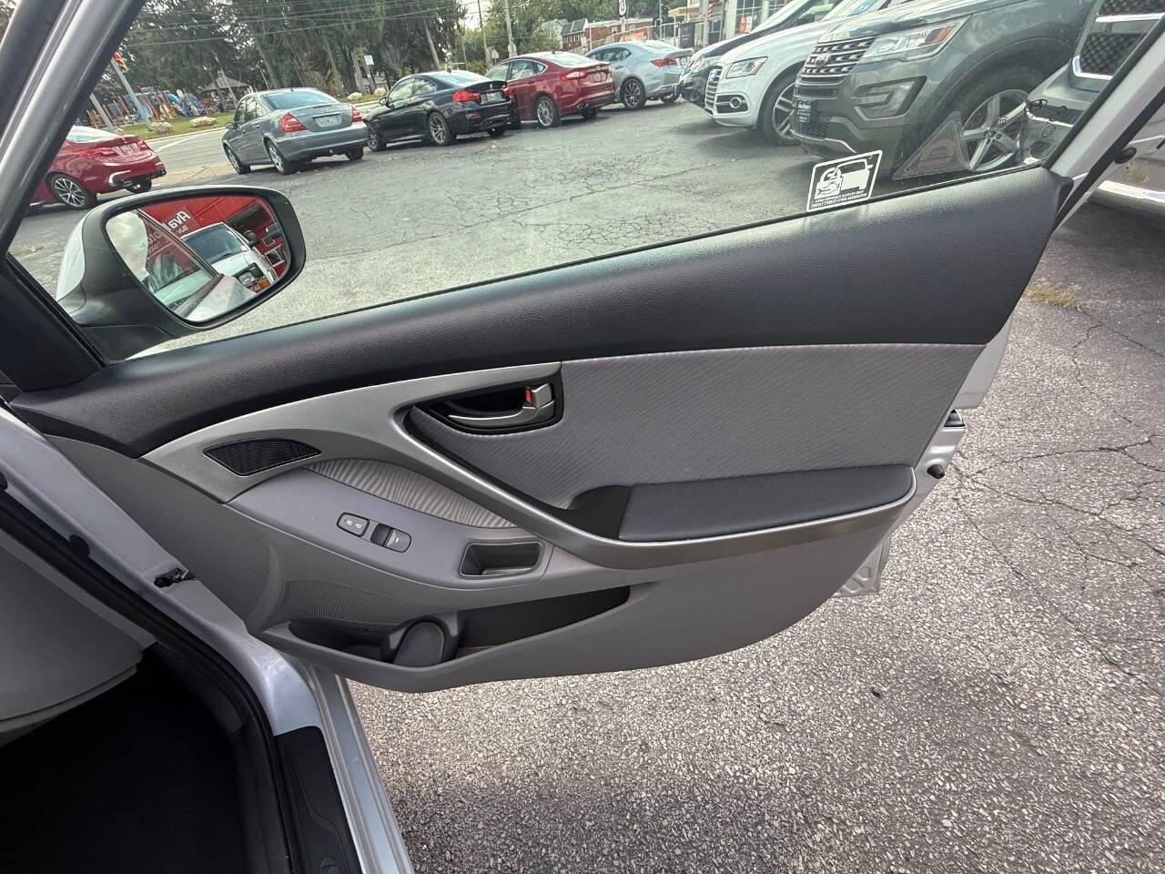 Hyundai Elantra Limited 2013