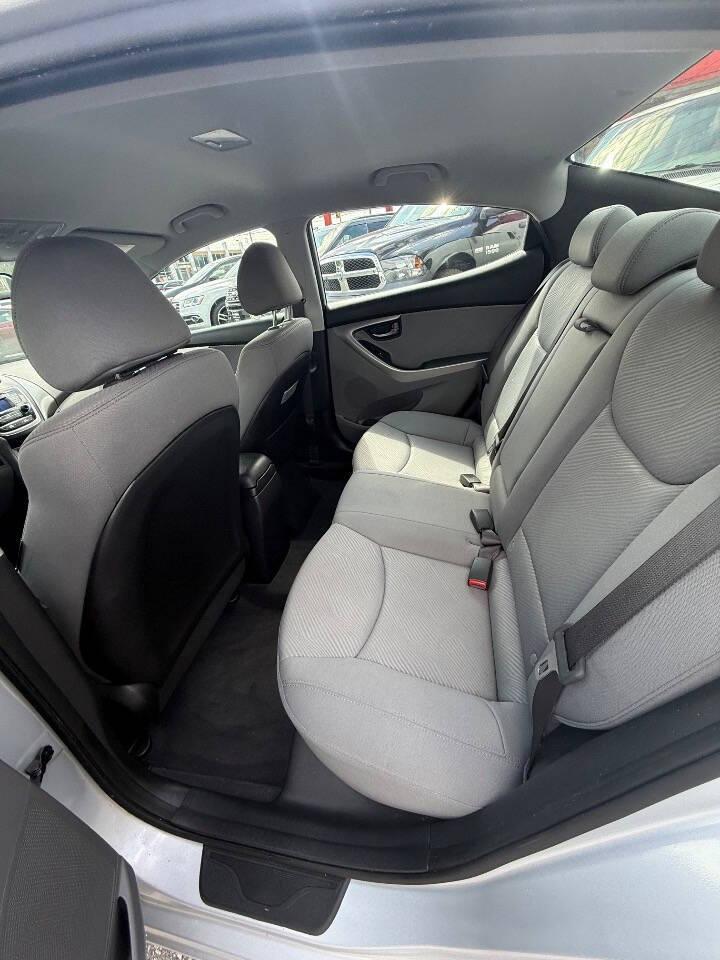 Hyundai Elantra Limited 2013