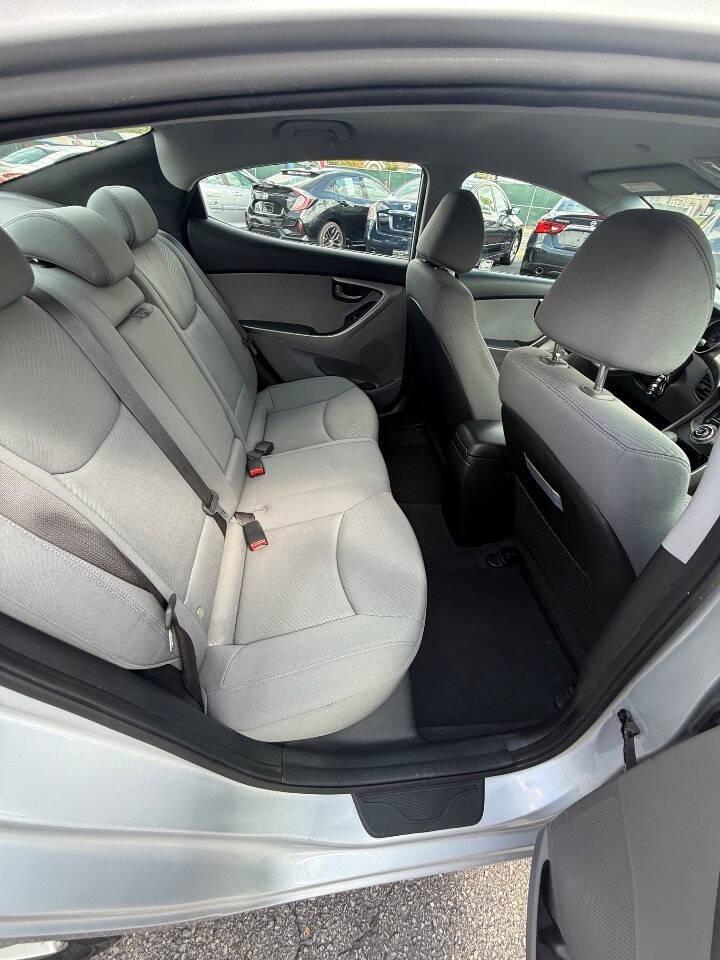 Hyundai Elantra Limited 2013