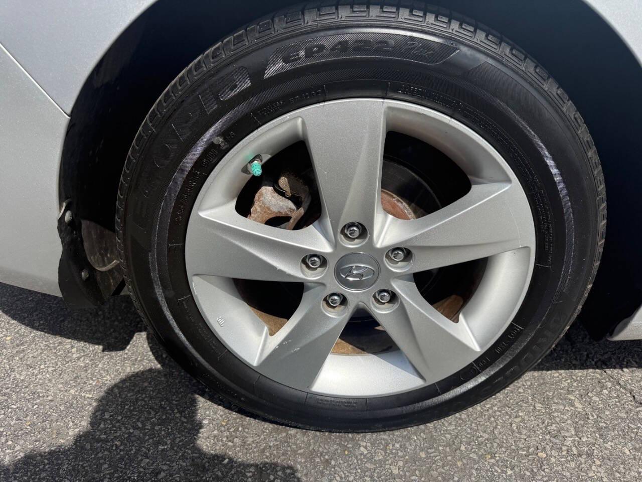 Hyundai Elantra Limited 2013