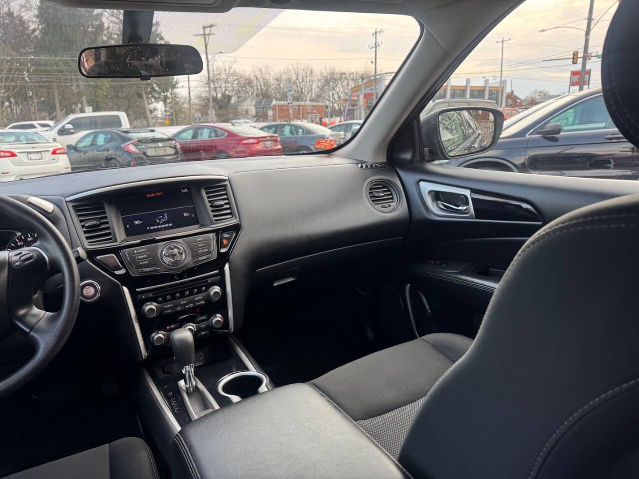 Nissan Pathfinder S 4WD 2019