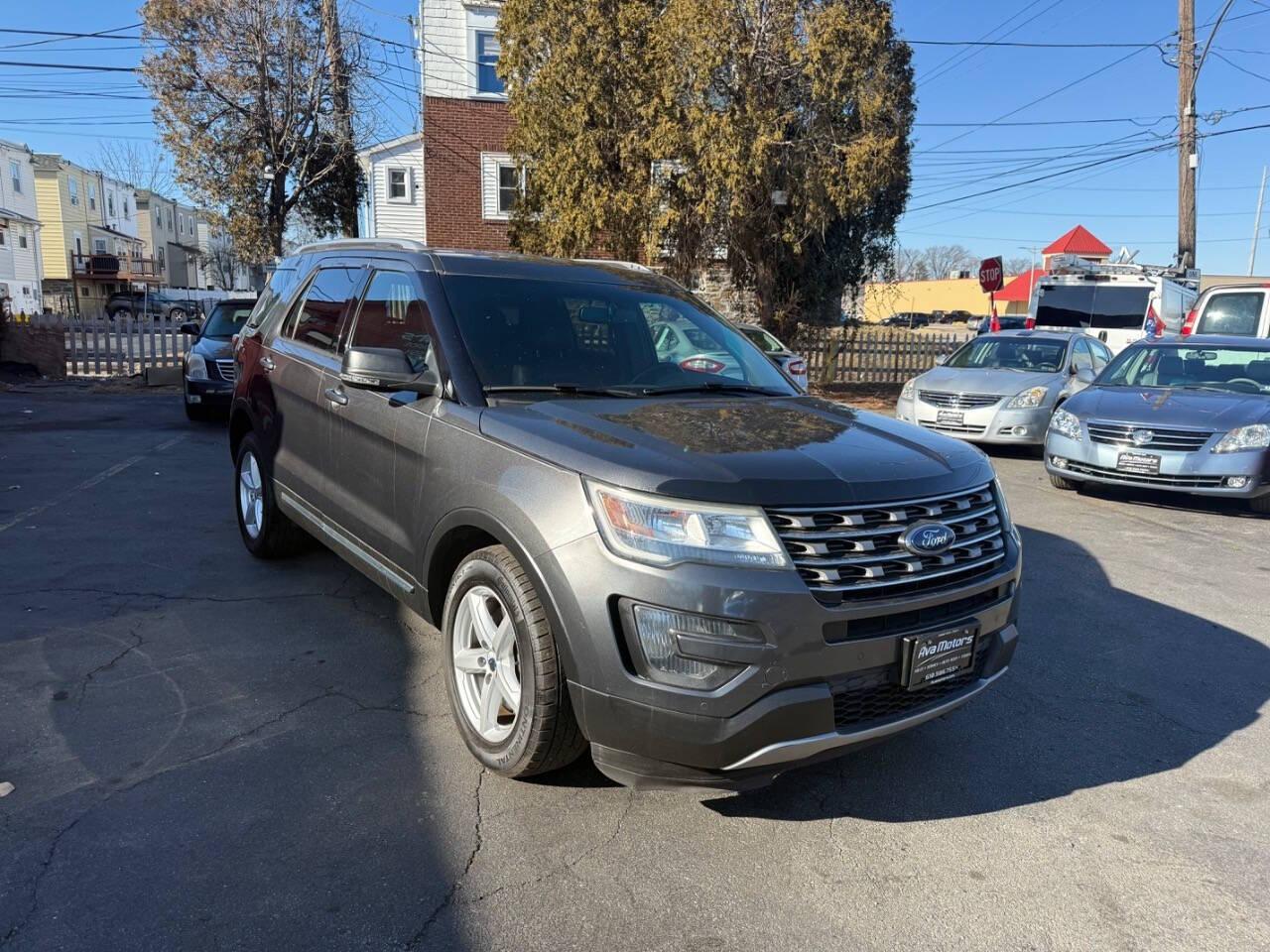 Ford Explorer XLT 4WD 2016