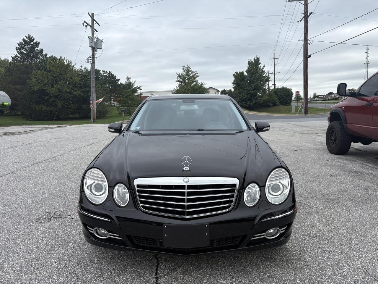 Mercedes-Benz E-Class photo 2
