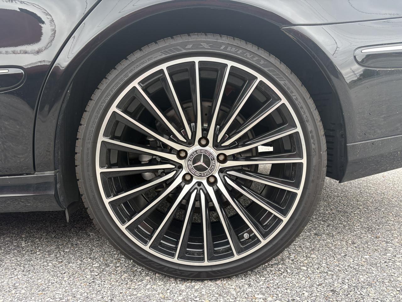 Mercedes-Benz E-Class photo 9