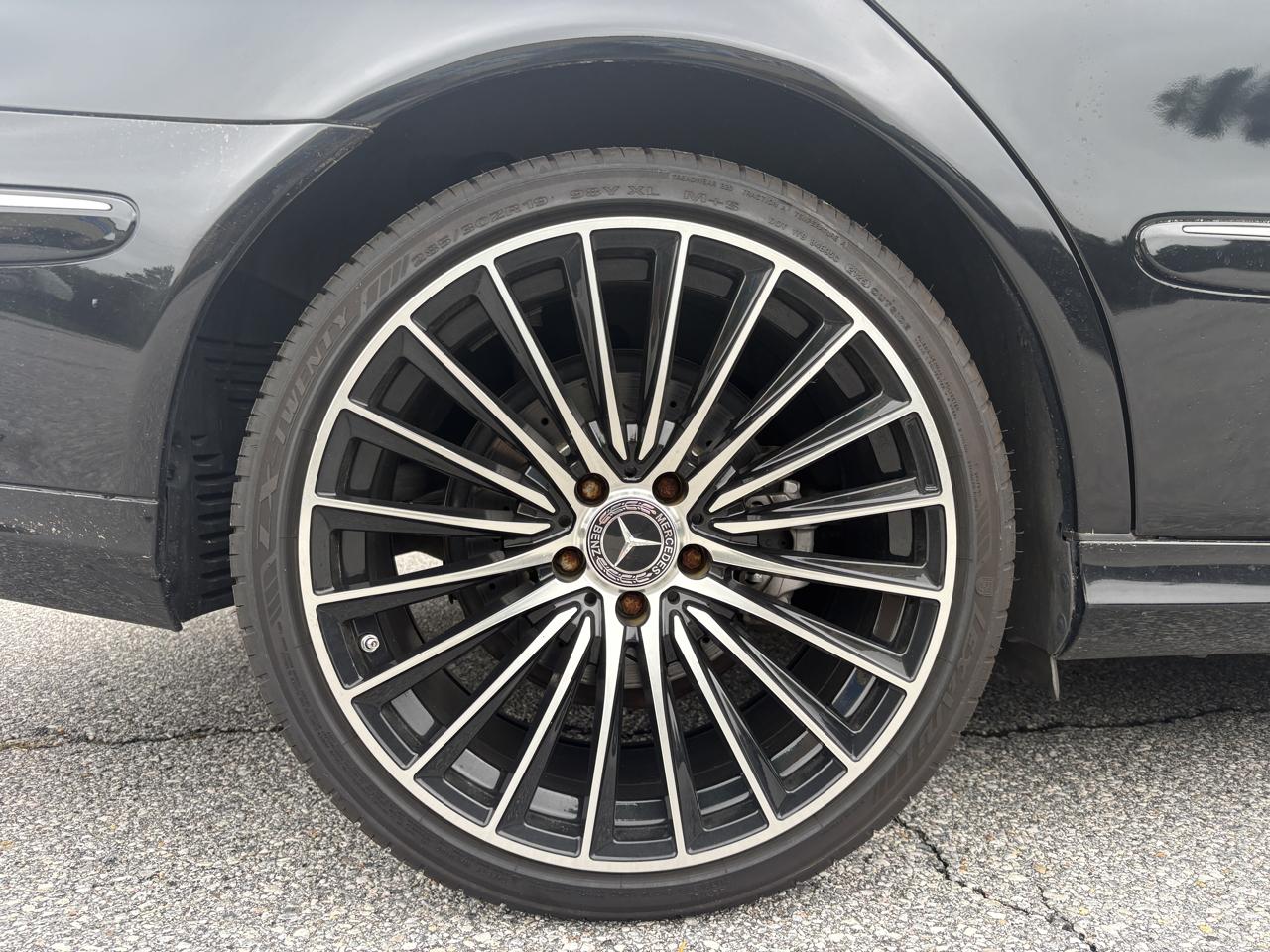 Mercedes-Benz E-Class photo 10