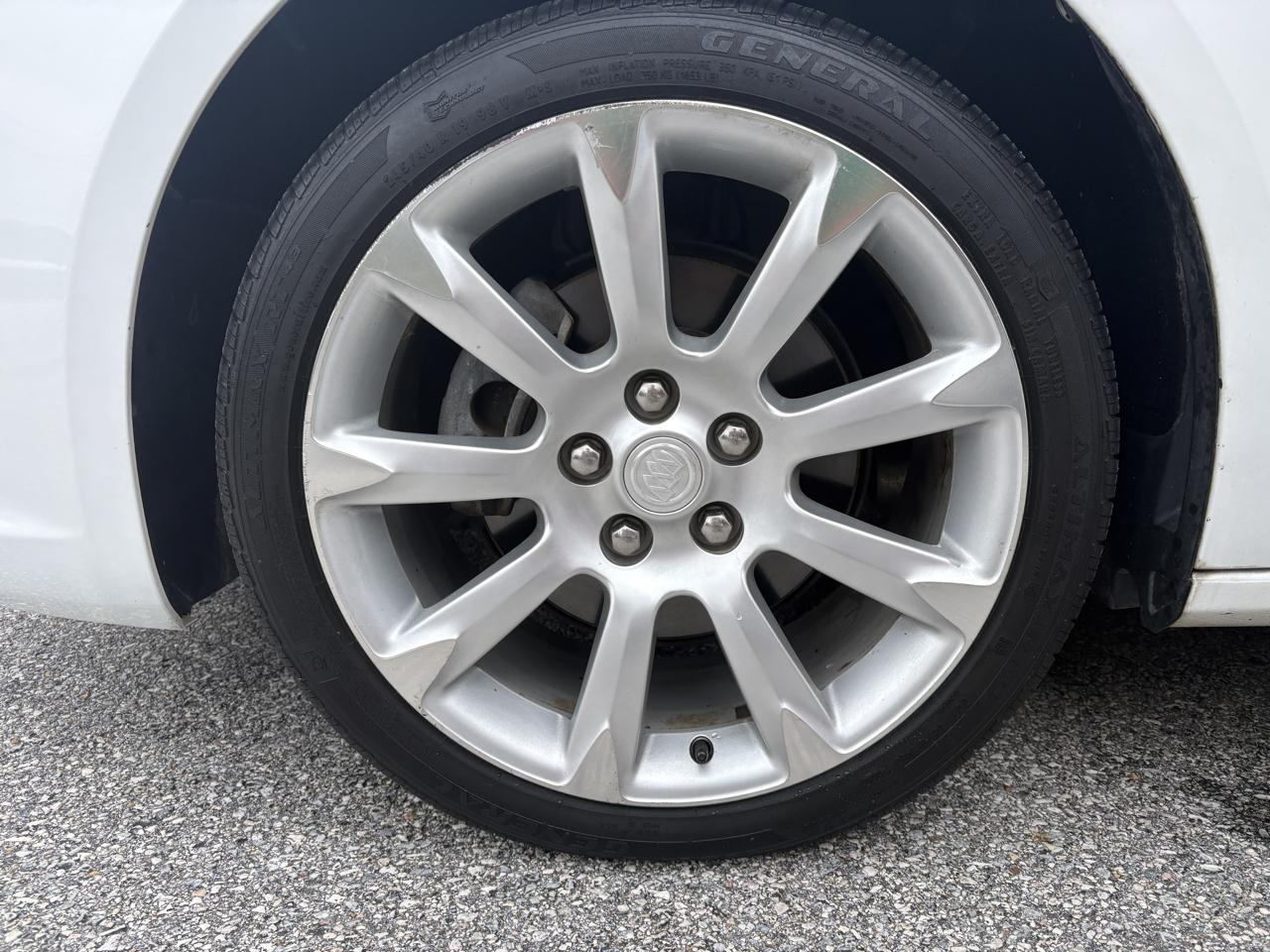 Buick LaCrosse photo 7