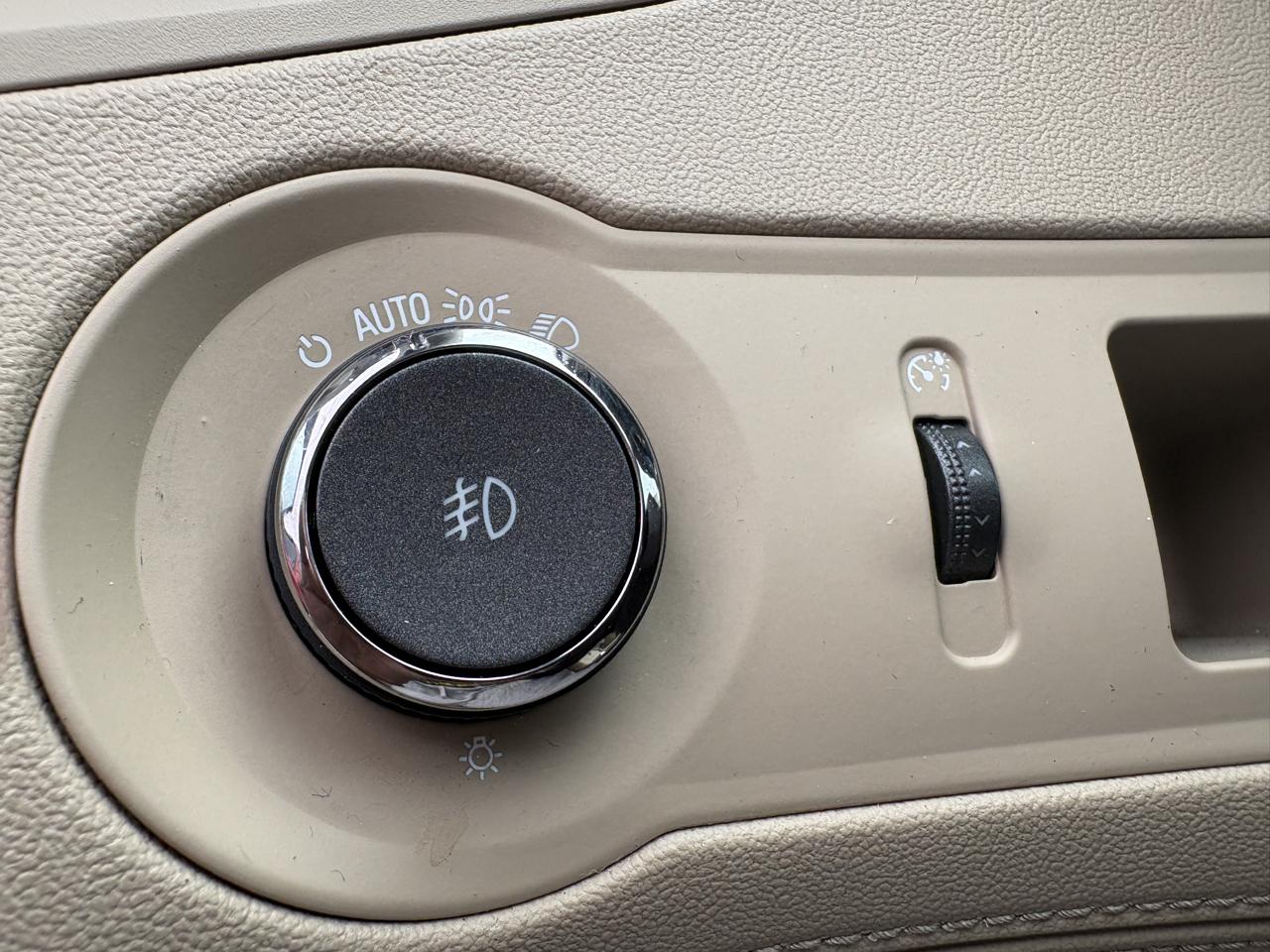 Buick LaCrosse photo 19