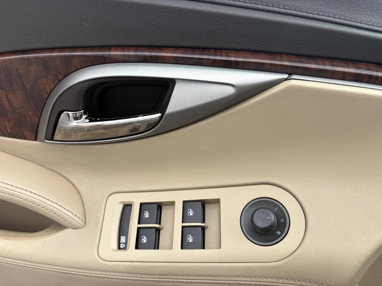 Buick LaCrosse photo 20