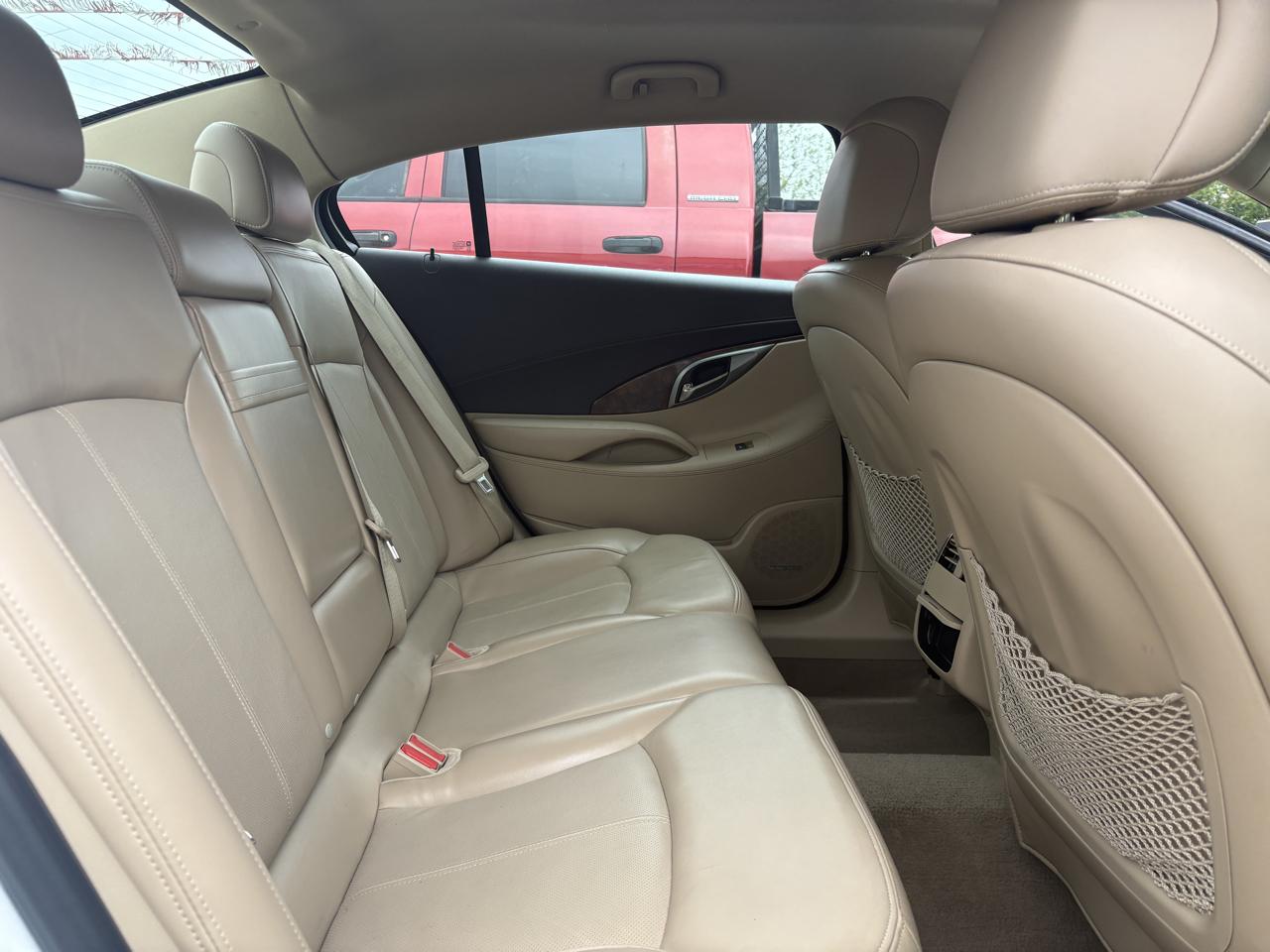 Buick LaCrosse photo 23