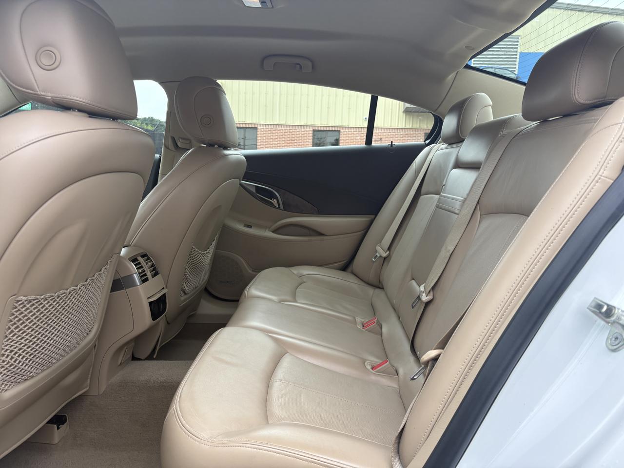 Buick LaCrosse photo 24