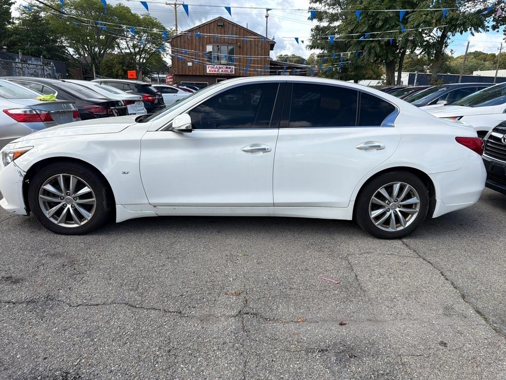 Infiniti Q50  2015