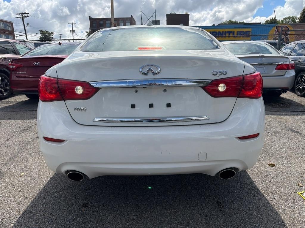 Infiniti Q50  2015