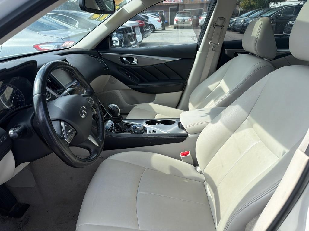 Infiniti Q50  2015