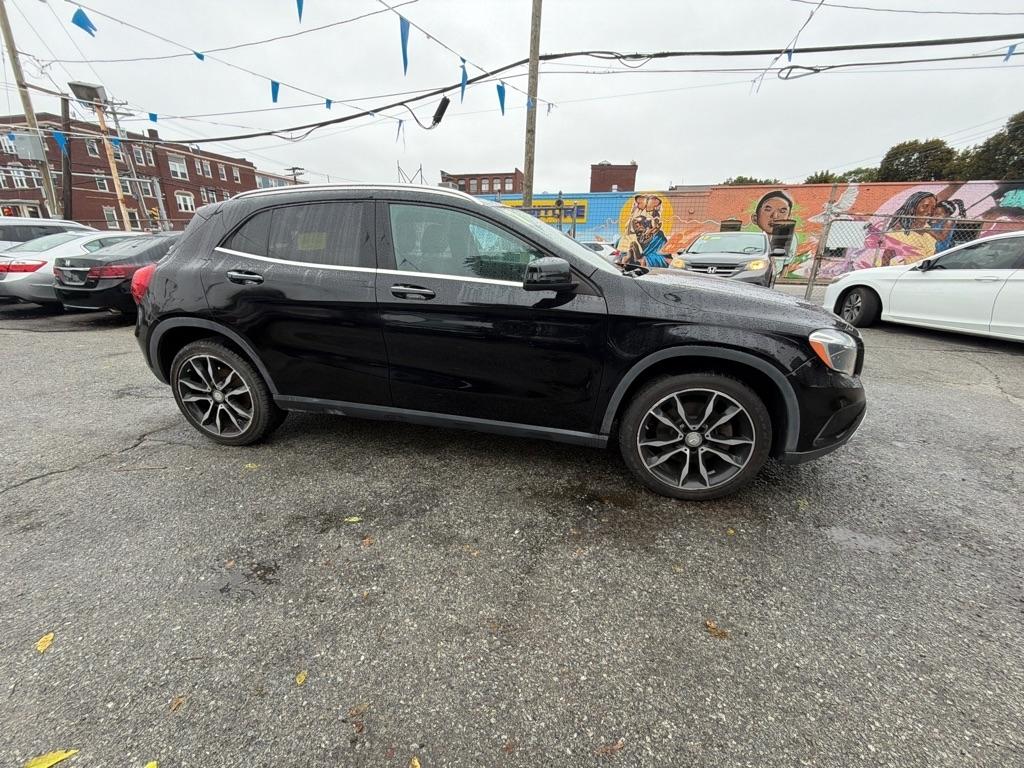 Mercedes-Benz GLA-Class  2017