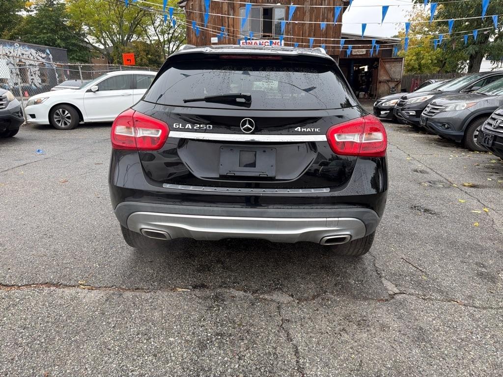 Mercedes-Benz GLA-Class  2017