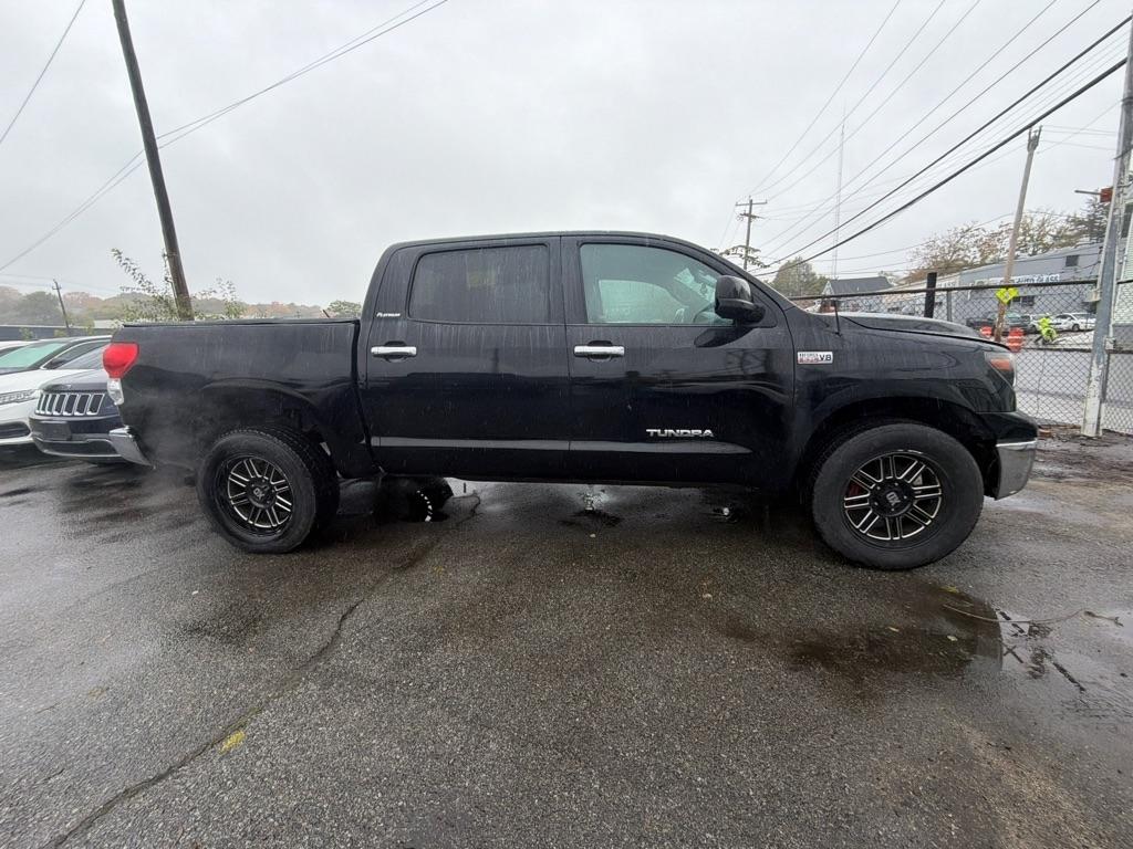 Toyota Tundra  2010