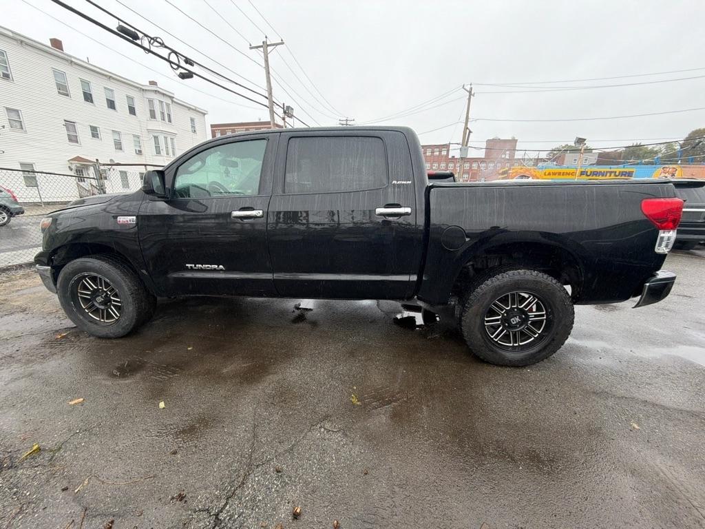Toyota Tundra  2010