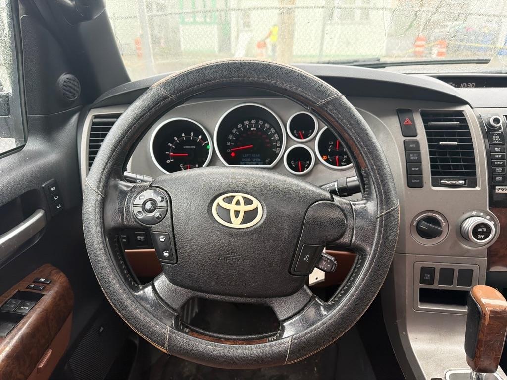 Toyota Tundra  2010