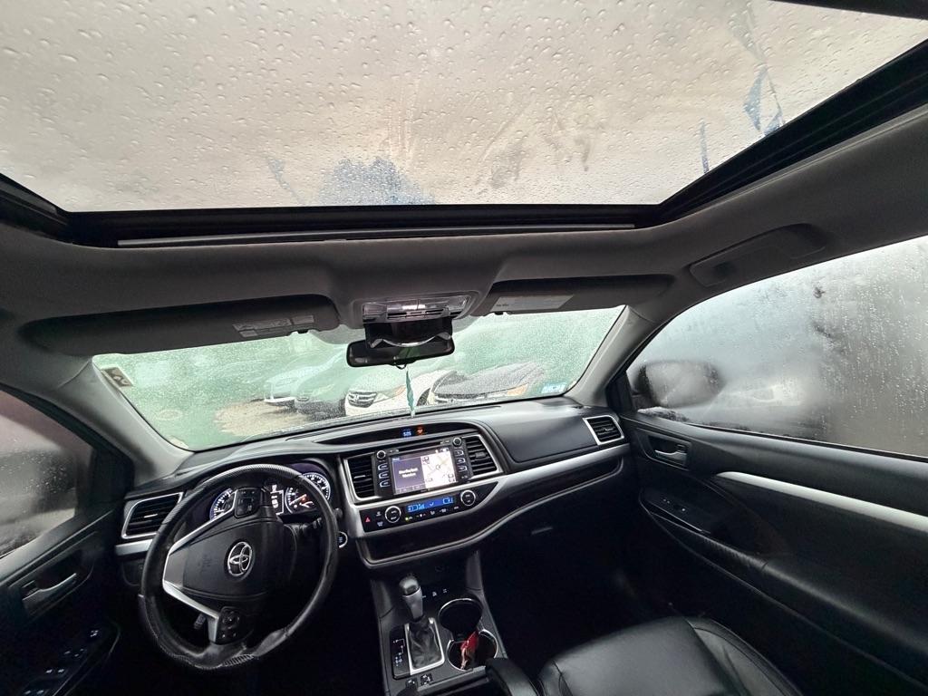 Toyota Highlander  2015