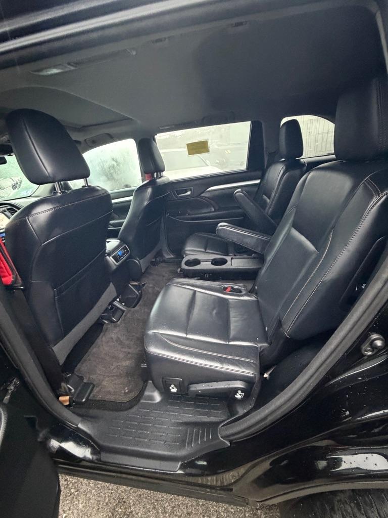 Toyota Highlander  2015