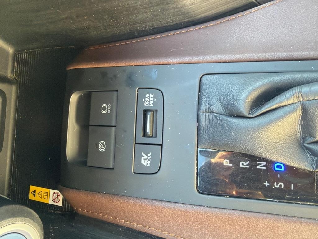 Toyota Venza  2021