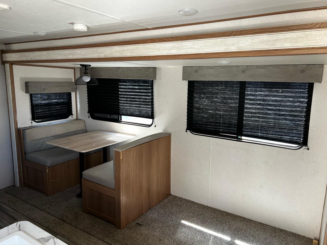 Forest River Avenger  2022