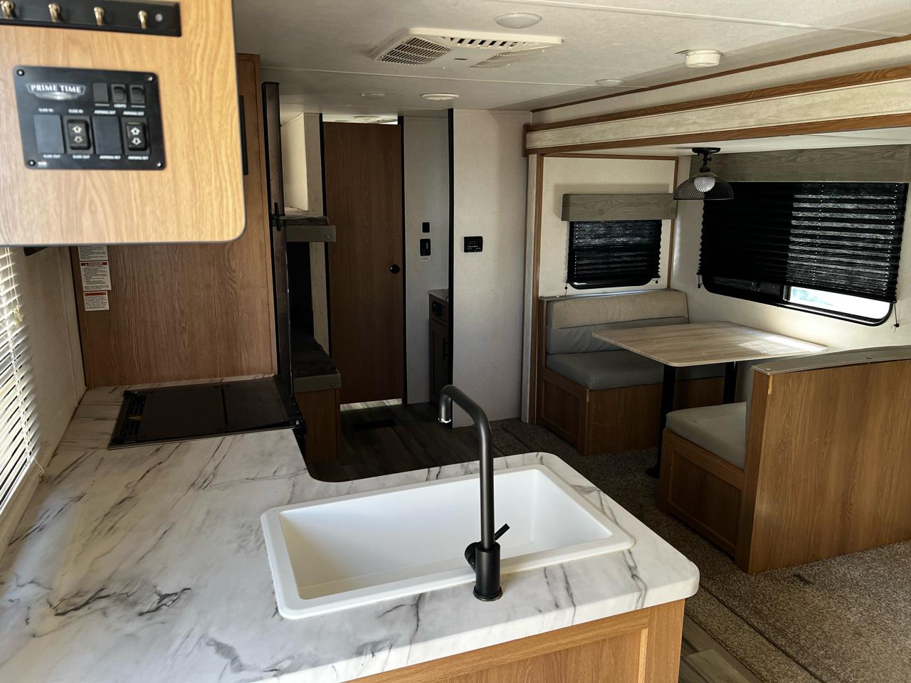 Forest River Avenger  2022