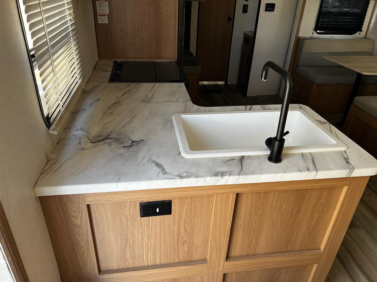 Forest River Avenger  2022