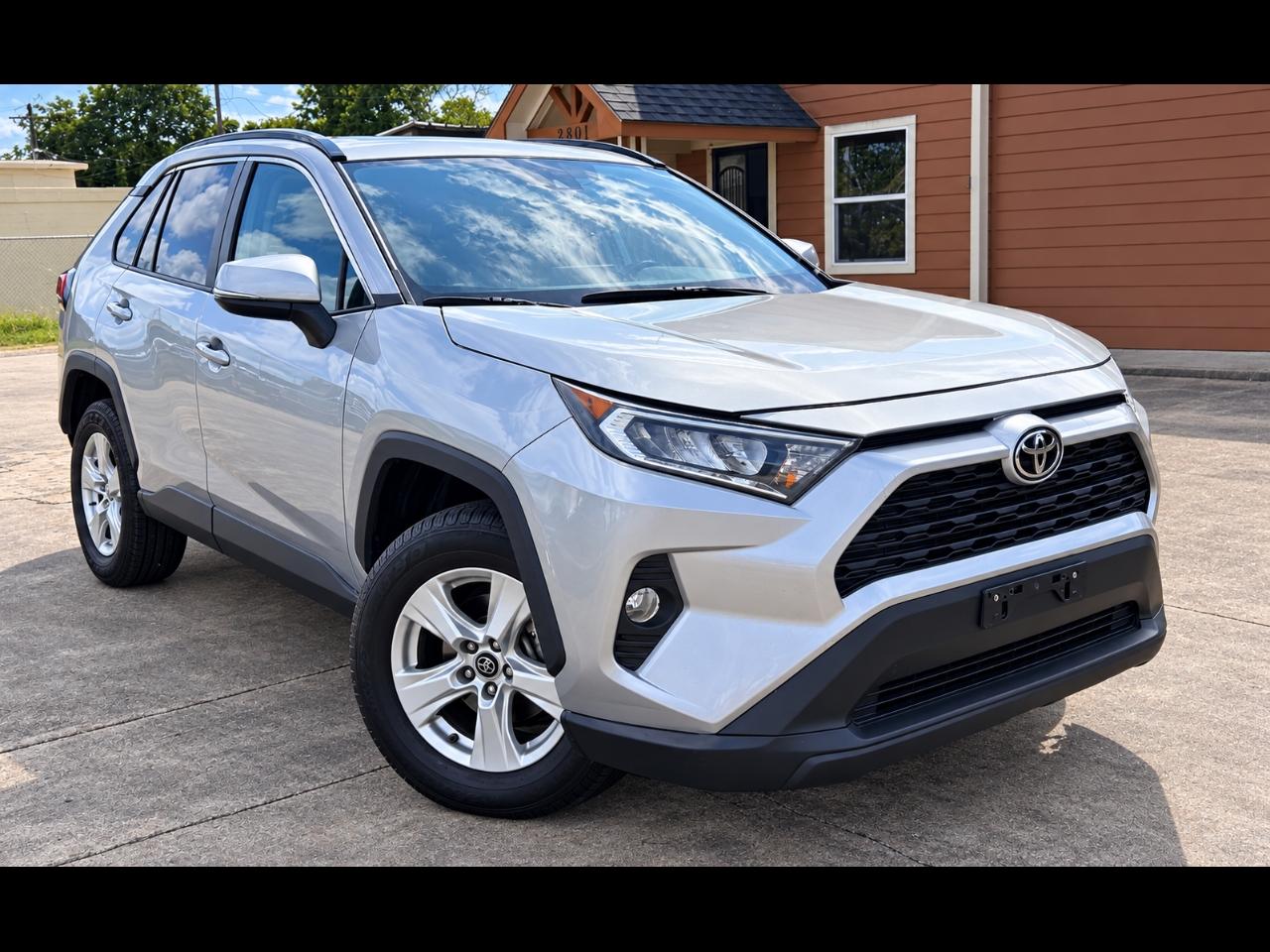2019 Toyota RAV4 XLE
