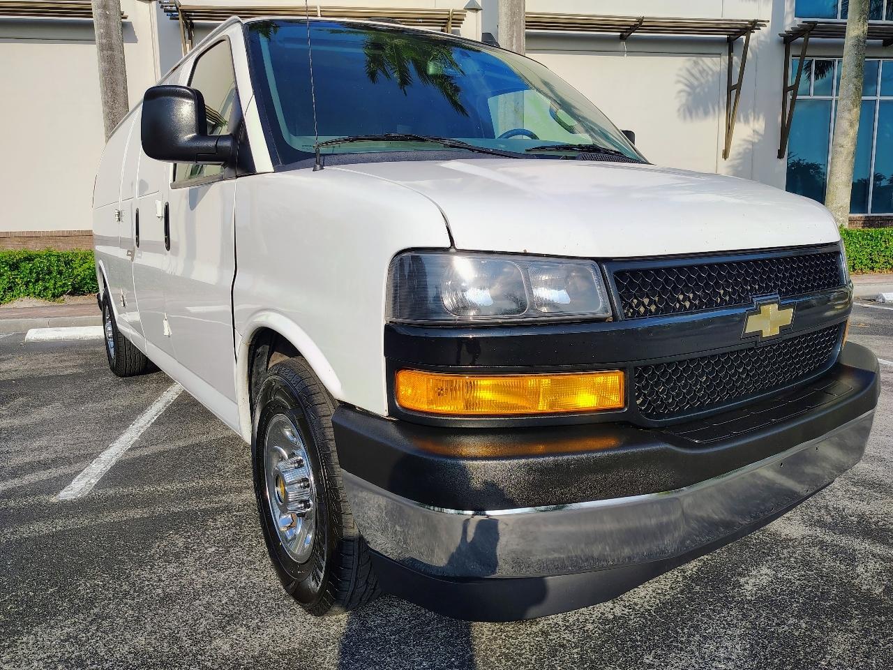 2019 Chevrolet Express Cargo Van RWD 2500 155"