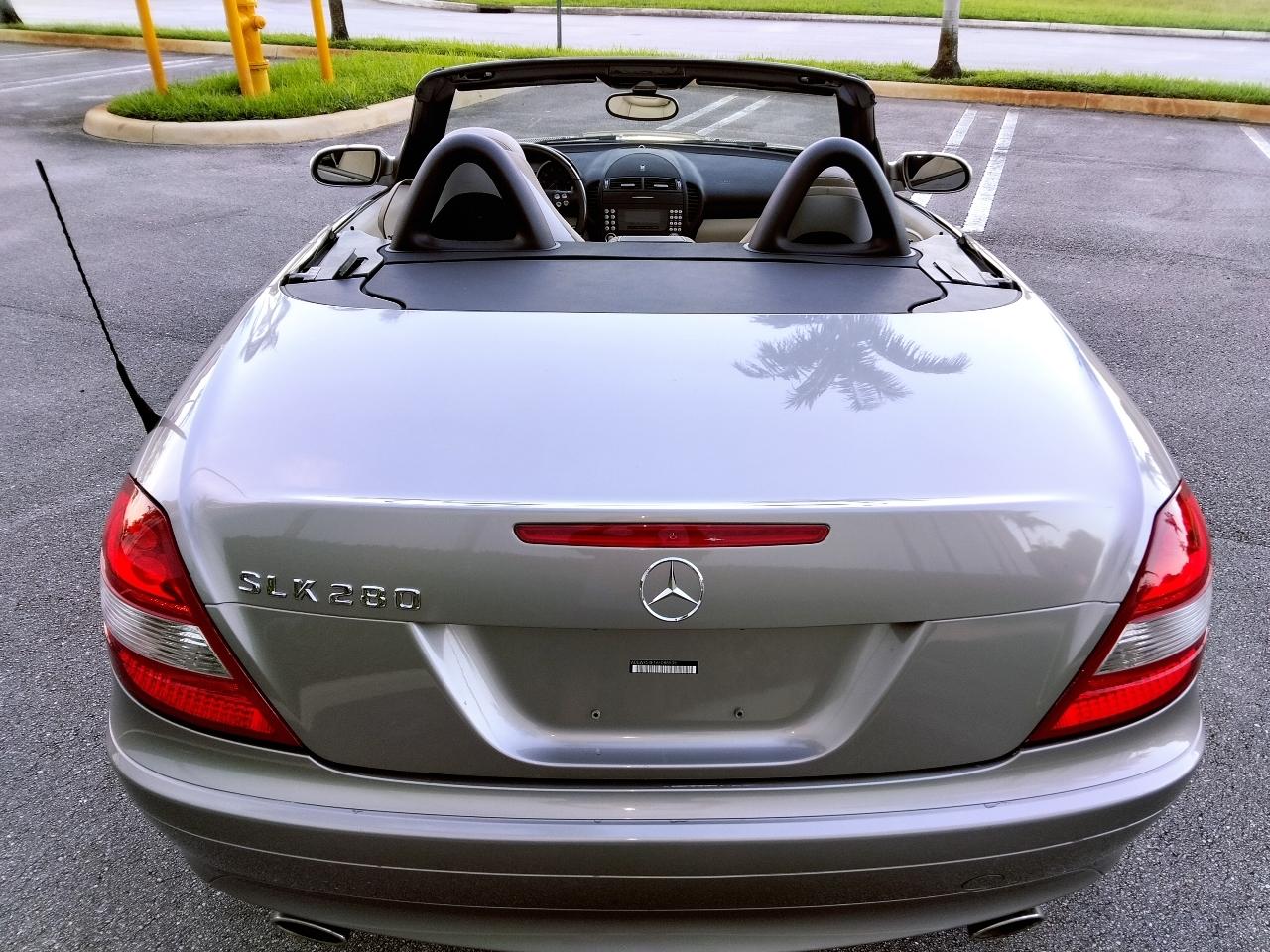 Mercedes-Benz SLK-Class photo 8