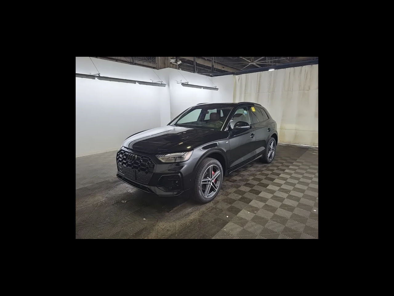 2025 Audi Q5 S line Prestige 55 TFSI e quattro