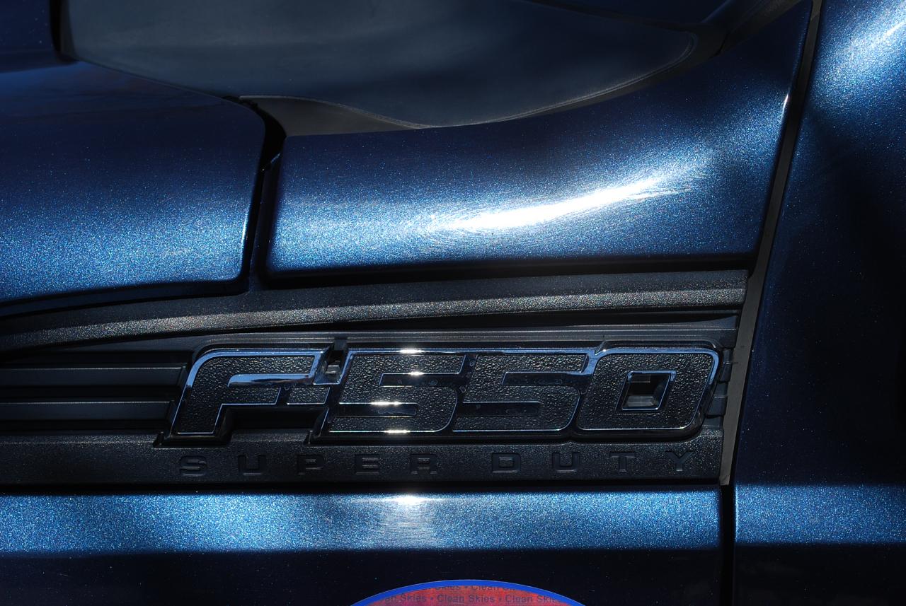 Ford Super Duty F-550 DRW 4WD Reg Cab 141" WB 60" CA XL 2016