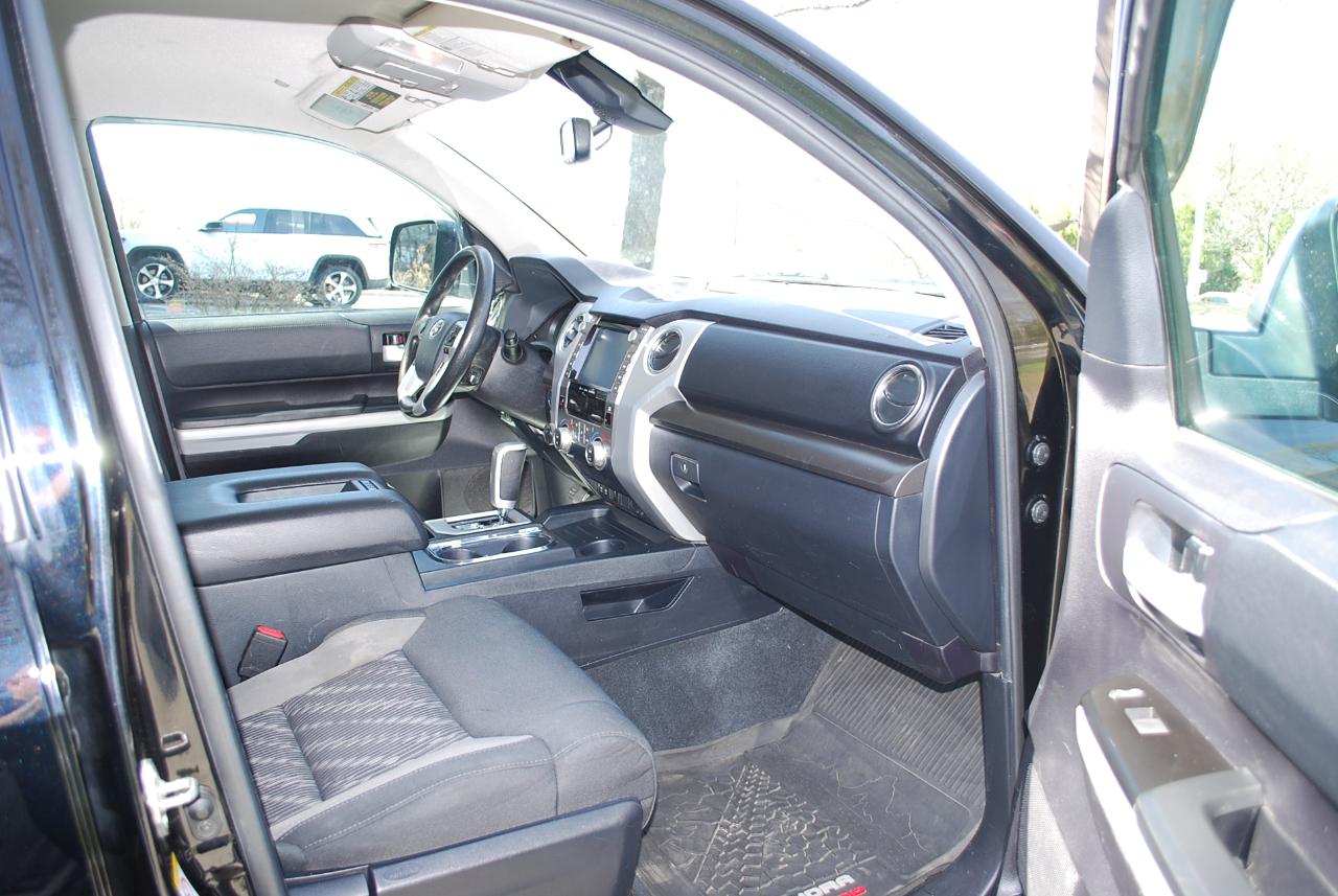 Toyota Tundra 4WD SR5 Double Cab 6.5' Bed 5.7L (Natl) 2020