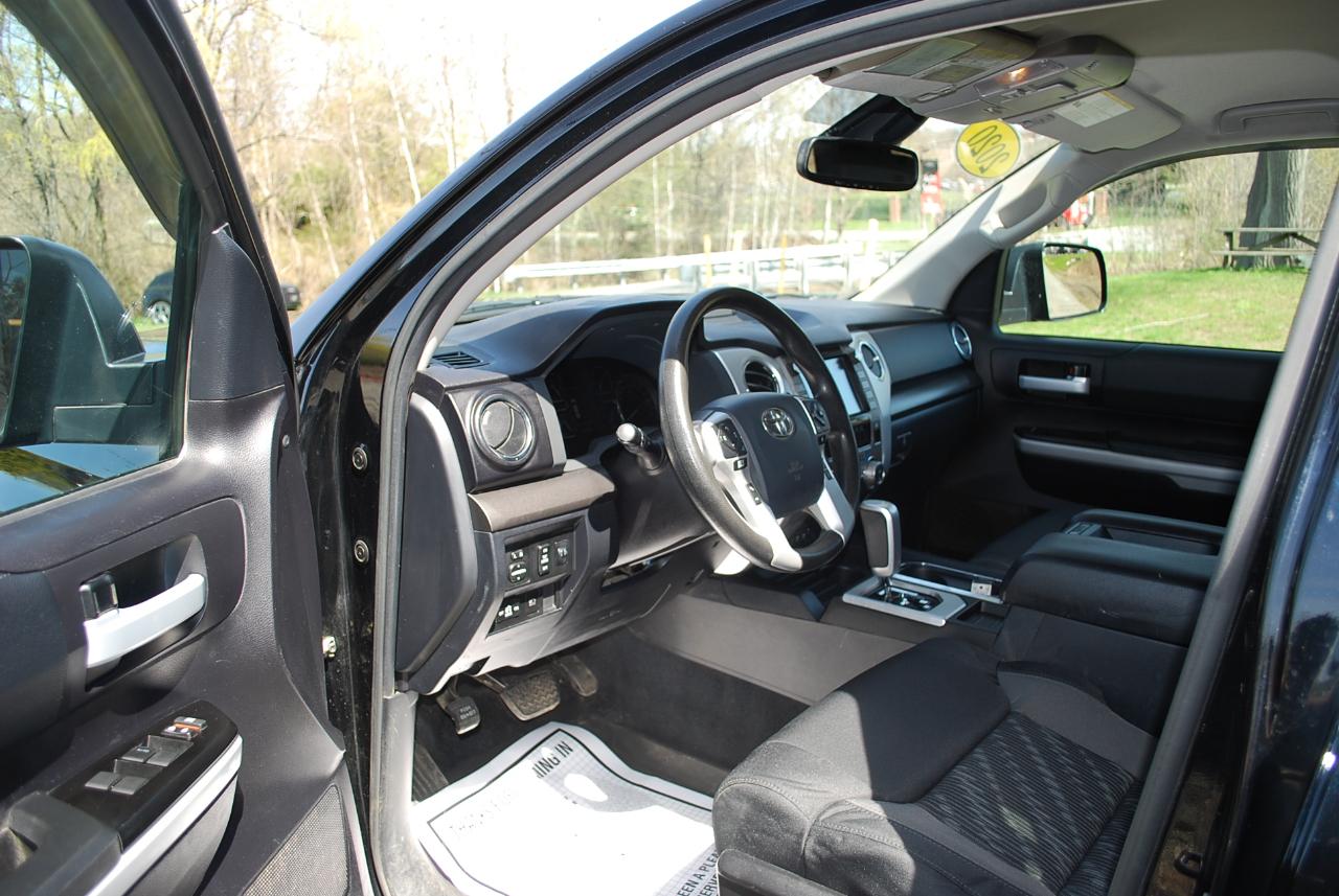 Toyota Tundra 4WD SR5 Double Cab 6.5' Bed 5.7L (Natl) 2020