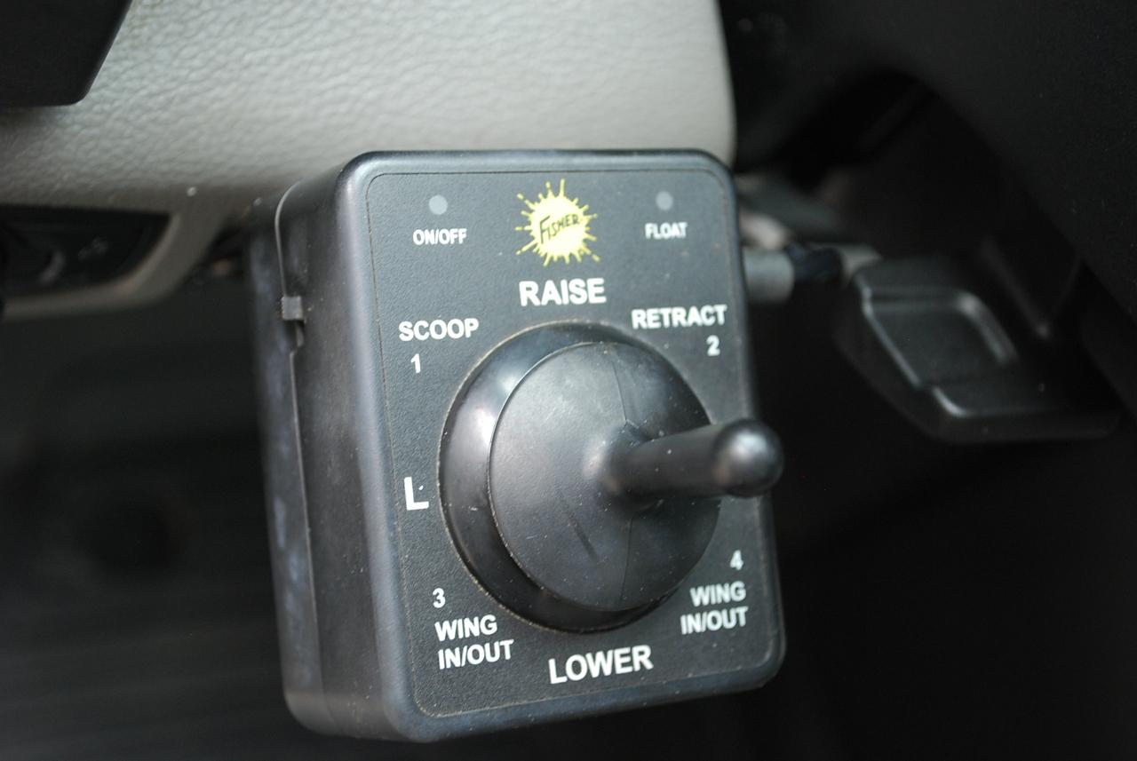 Ford Super Duty F-350 SRW XLT 4WD Reg Cab 8' Box 2017