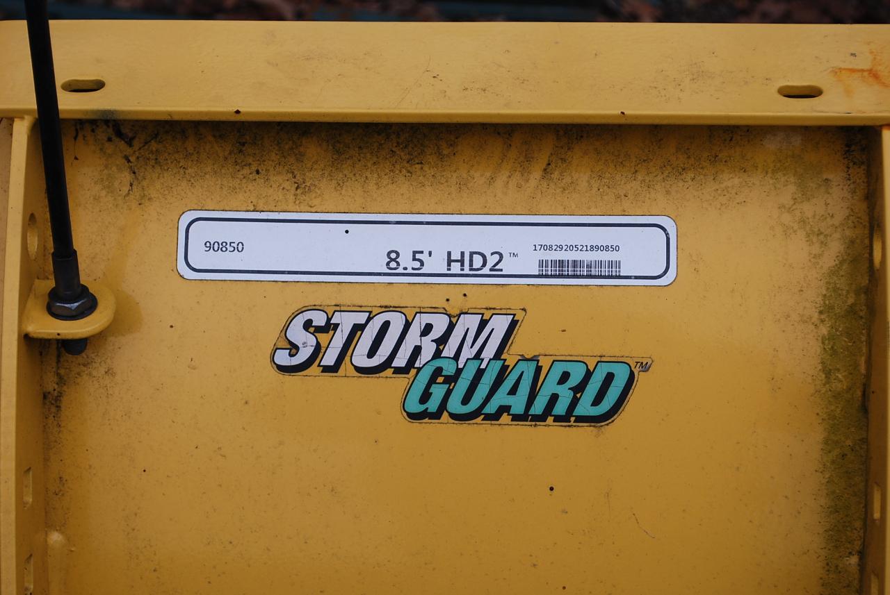 Ford Super Duty F-350 SRW XLT 4WD Reg Cab 8' Box 2017