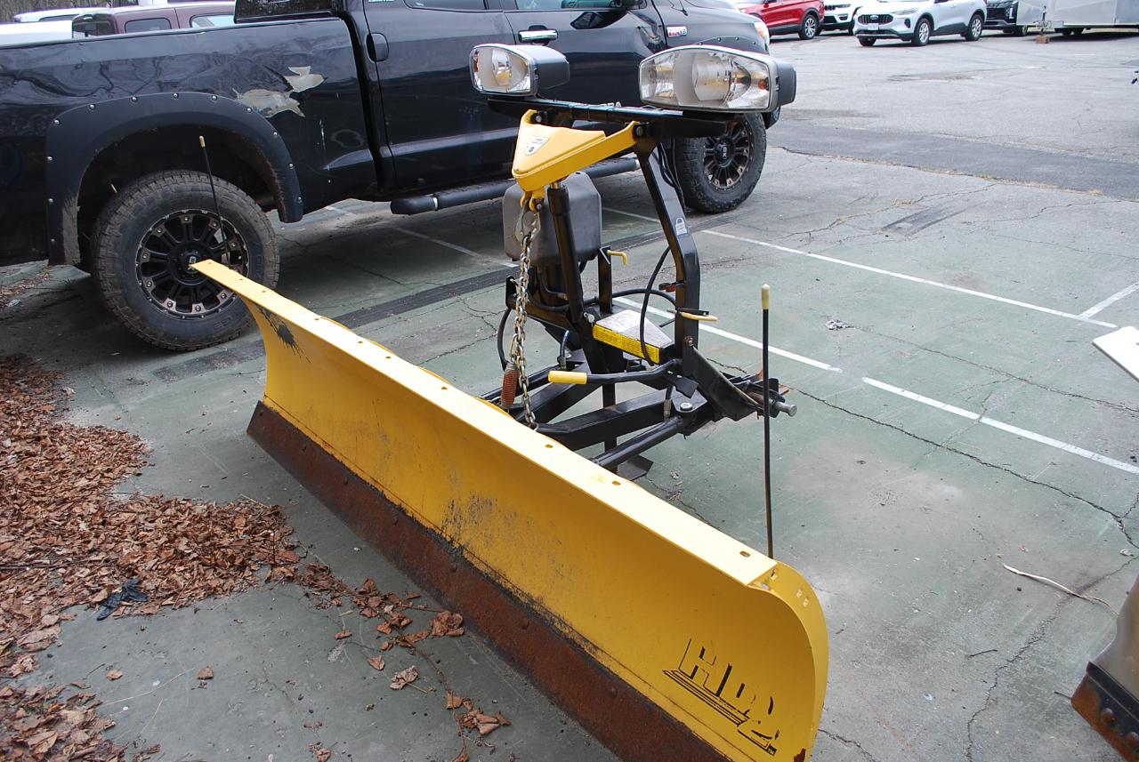 Ford Super Duty F-350 SRW XLT 4WD Reg Cab 8' Box 2017