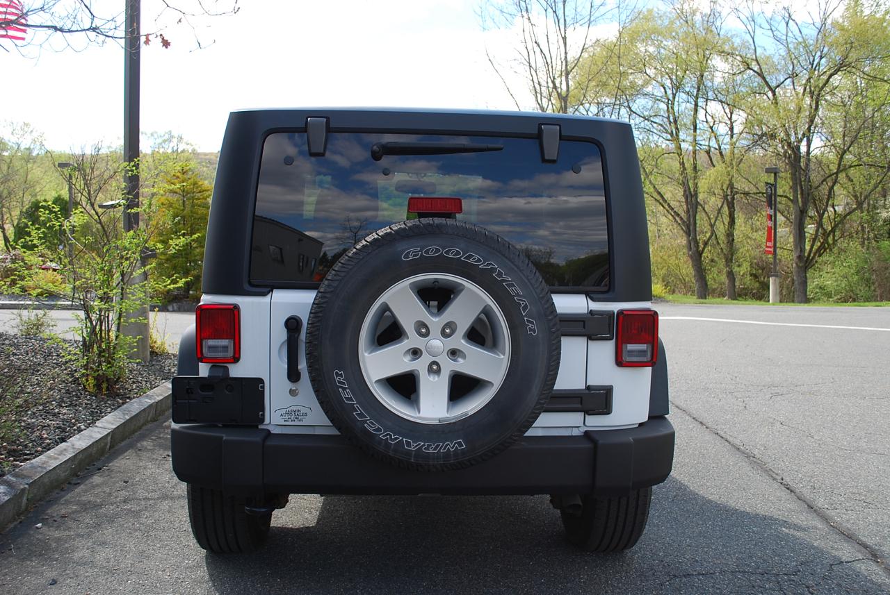 Jeep Wrangler 4WD 2dr Sport 2016