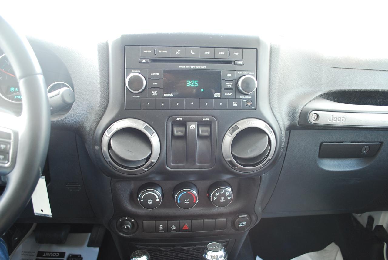 Jeep Wrangler 4WD 2dr Sport 2016