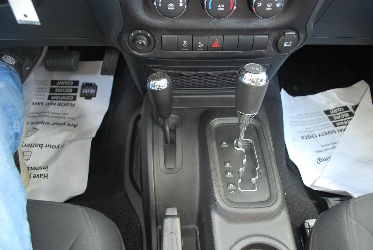 Jeep Wrangler 4WD 2dr Sport 2016