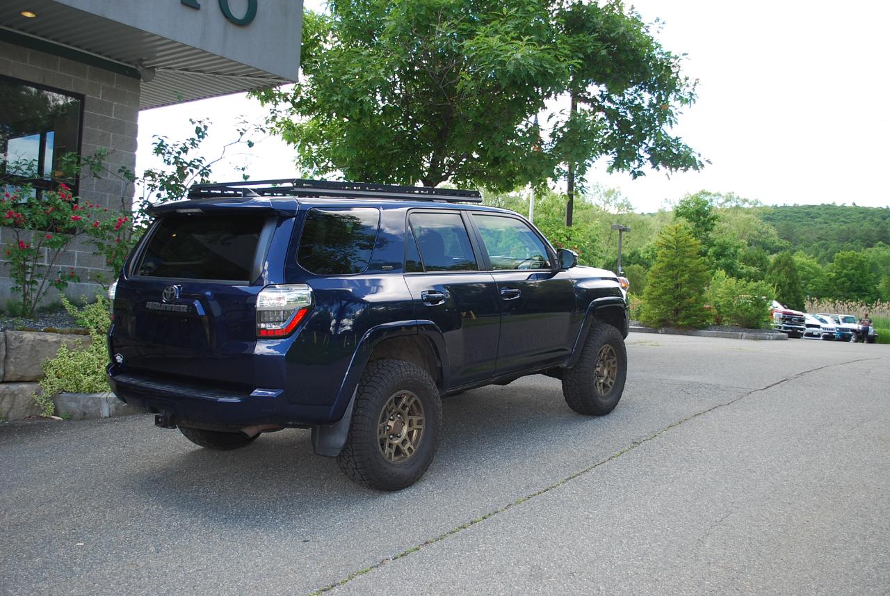 Toyota 4Runner SR5 4WD (Natl) 2021